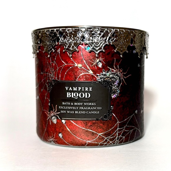 VAMPIRE BLOOD 3 Wick Candle - Picture 2 of 4